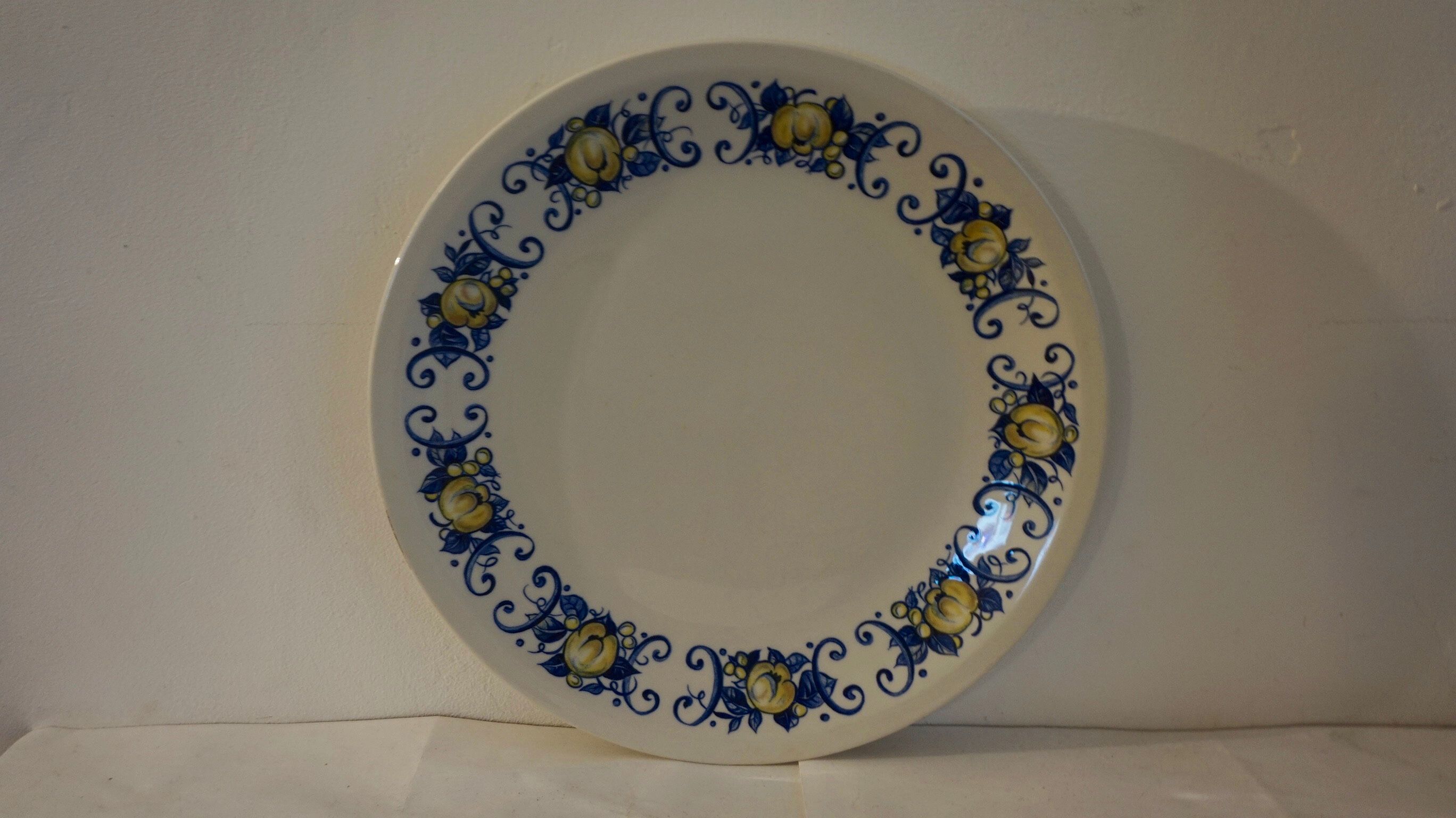 Villeroy and Boch Cadiz plates
