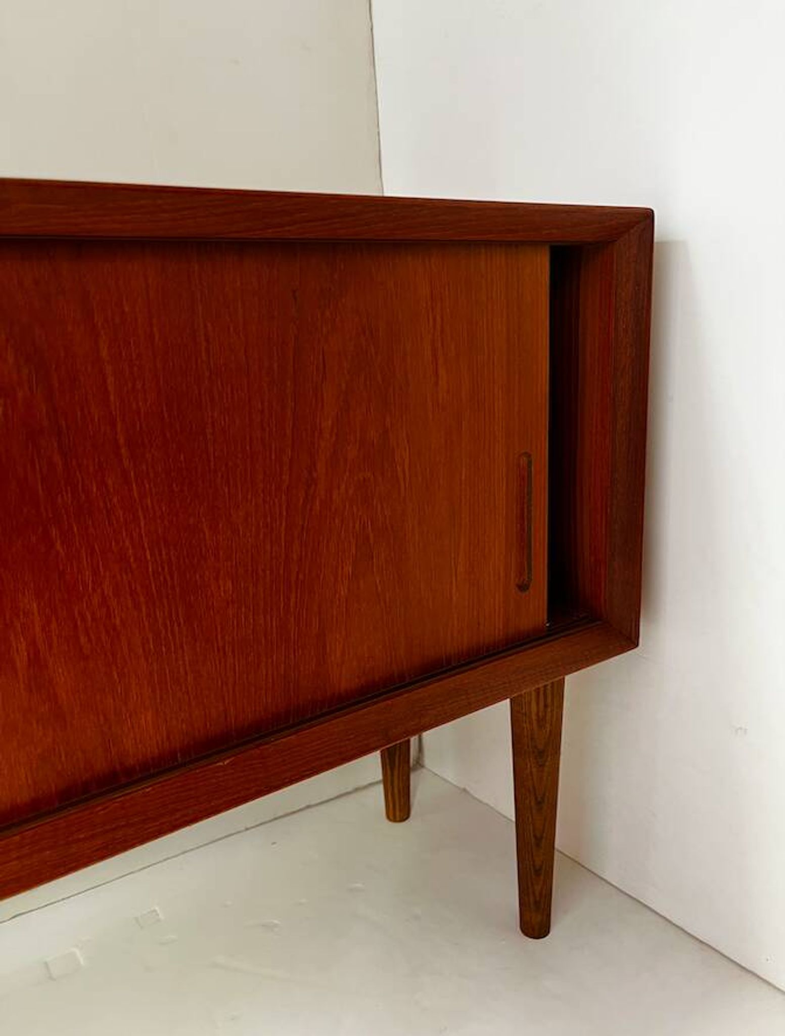 Meuble buffet bas scandinave en teck