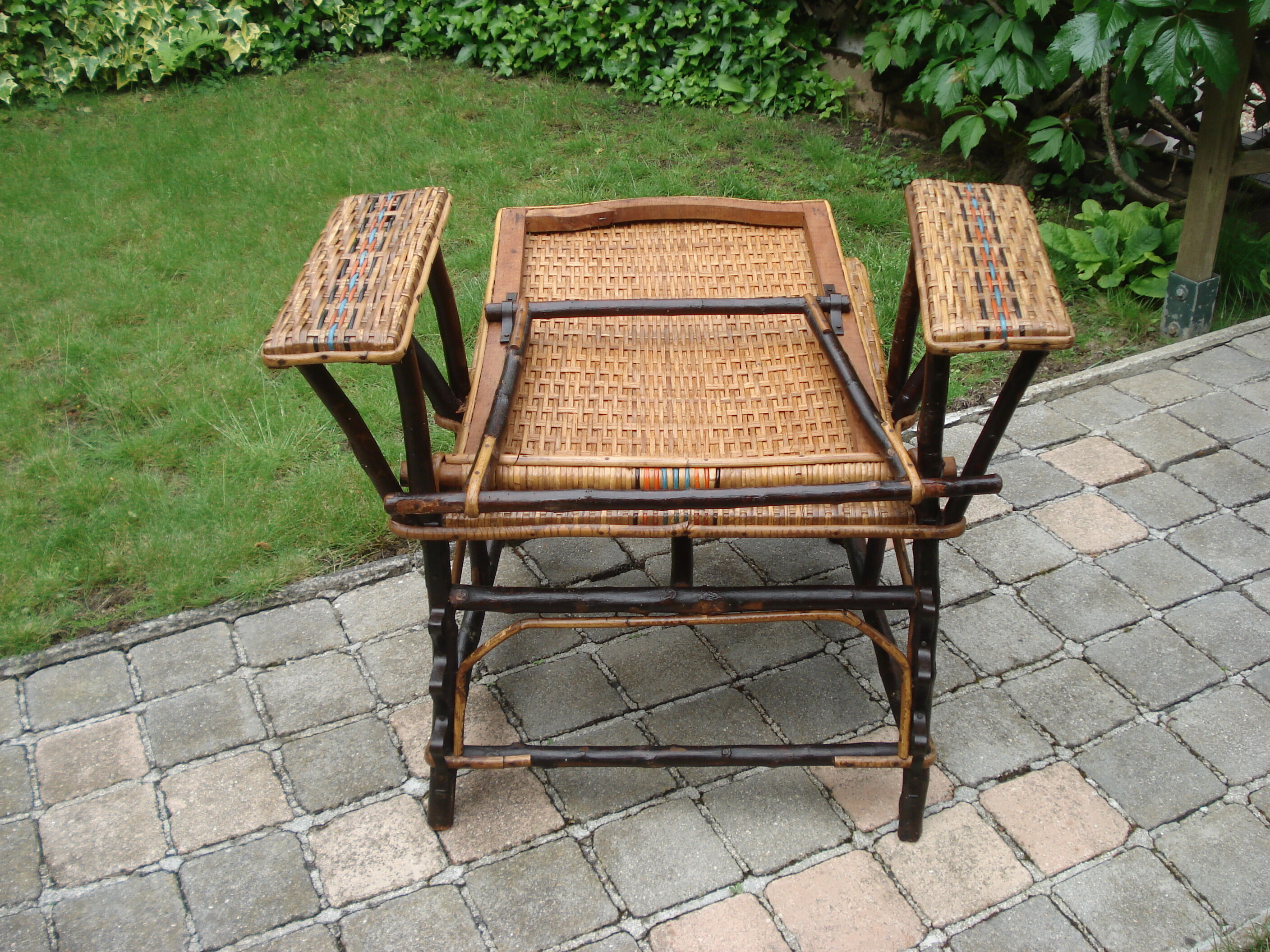 Rattan  and wicker lounge chair vintage 1920
