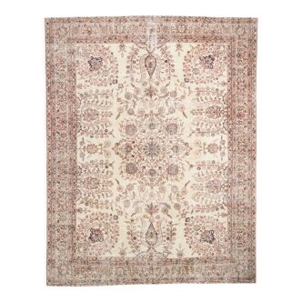 Cream persian rug