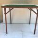 Ancienne table à jeu pliante et son plateau en feutrine verte vintage