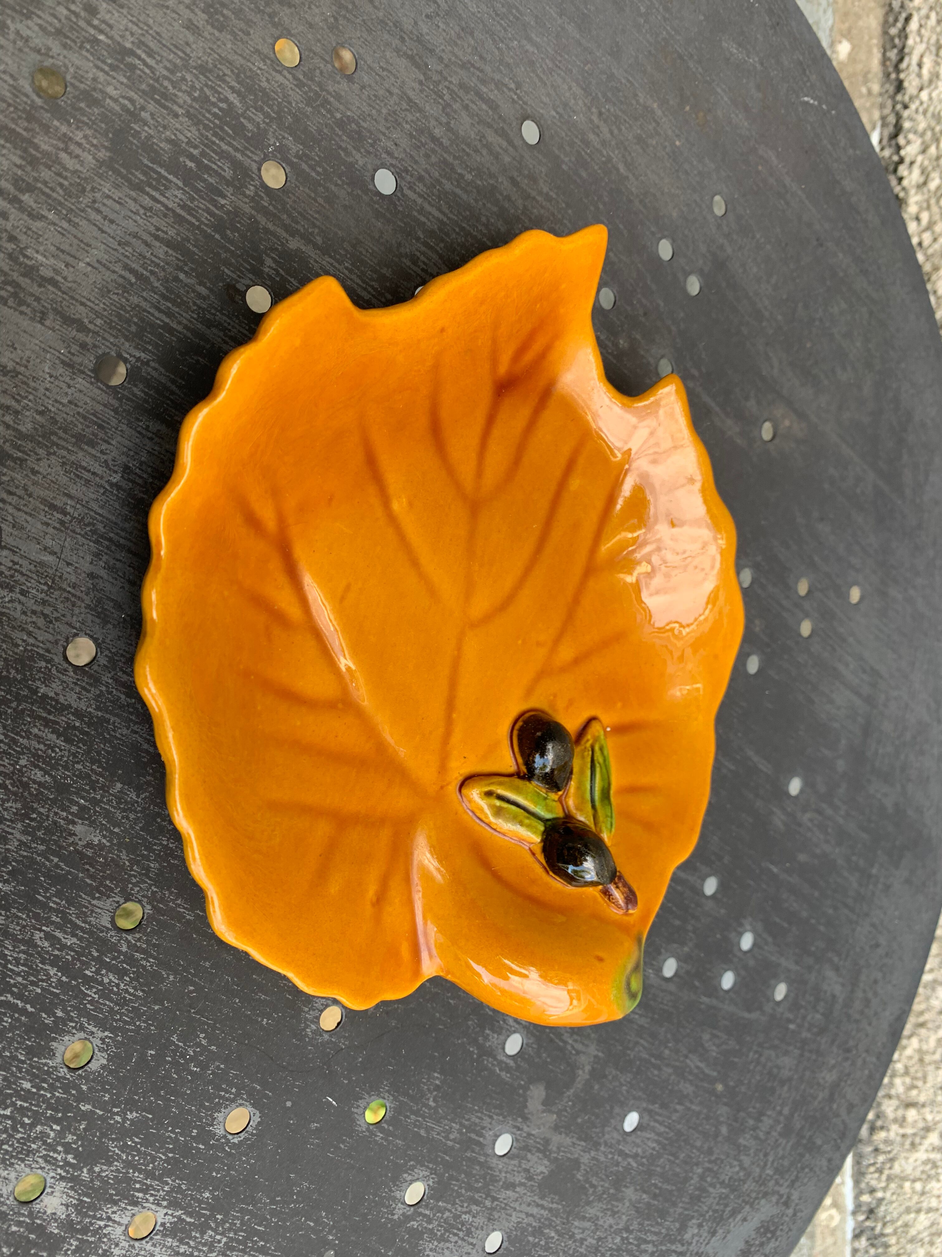 Empty pocket slurry ceramic enamelled ochre model vintage olives