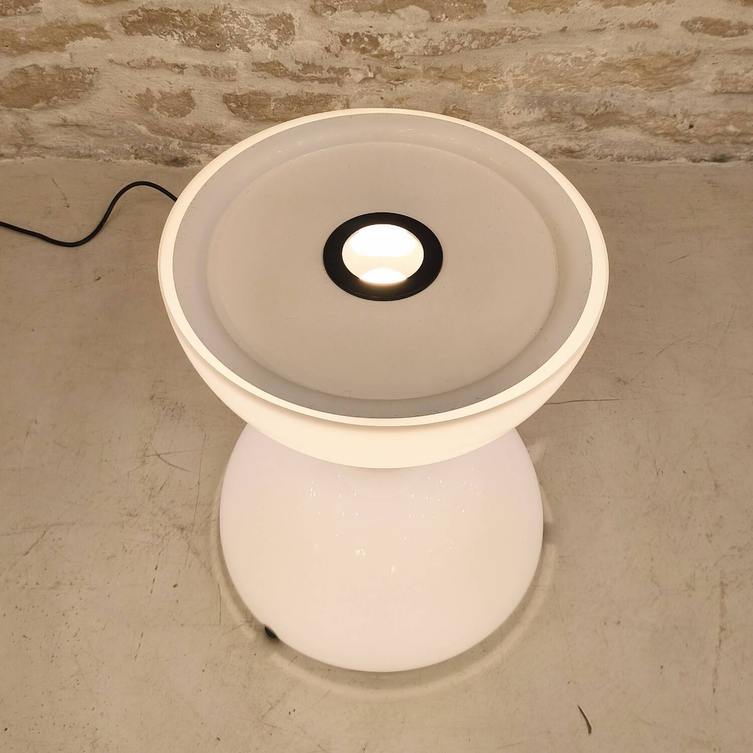 Diabolo sun lamp, design by Gigi & Pepe Tanzi for Dalca Italia, 1970.