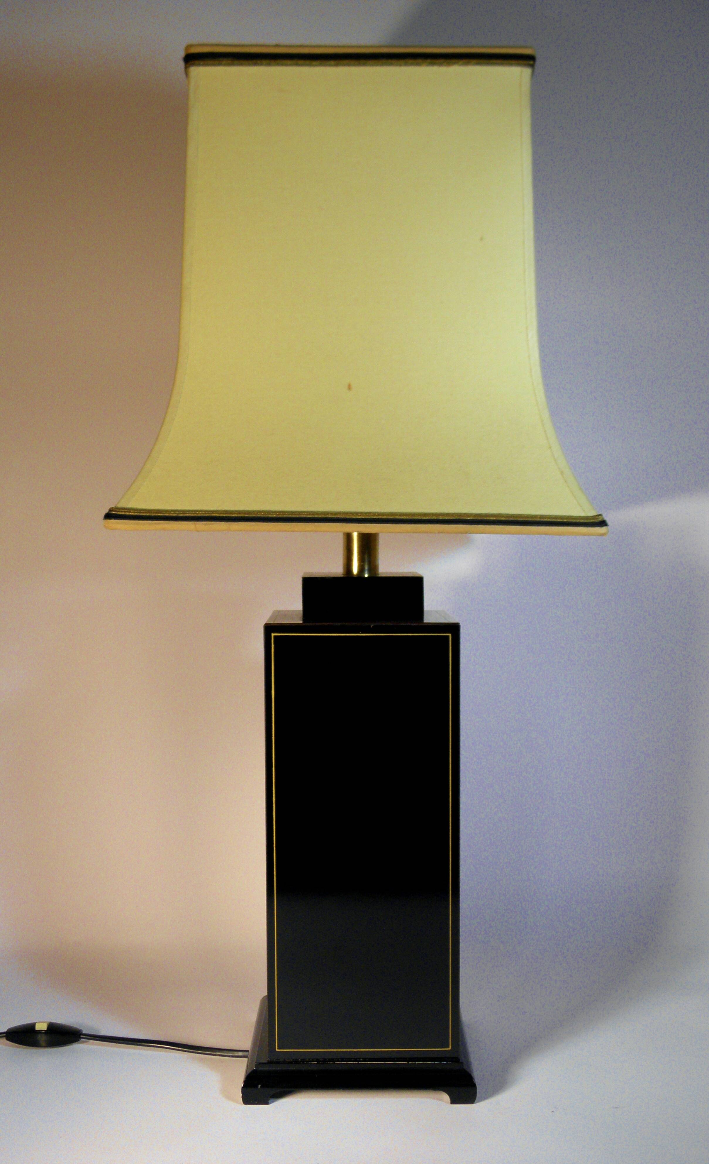 Black and gold pagoda lamp 1970