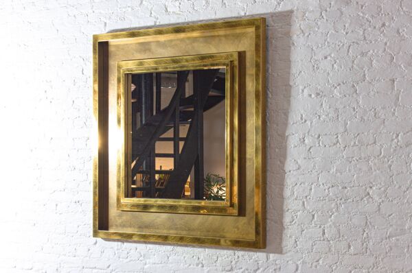 Grand miroir en laiton gravé de style Régence par Belgochrom, années 1970.
