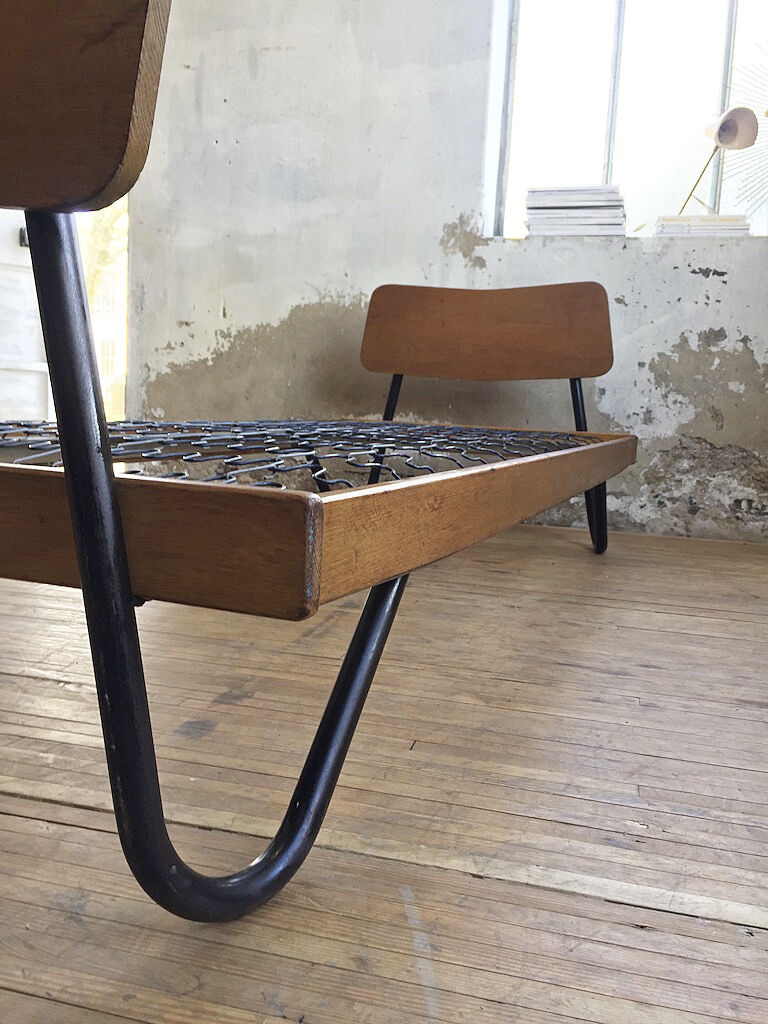 Lit par Jacques Hitier, éditions Mobilor 1950