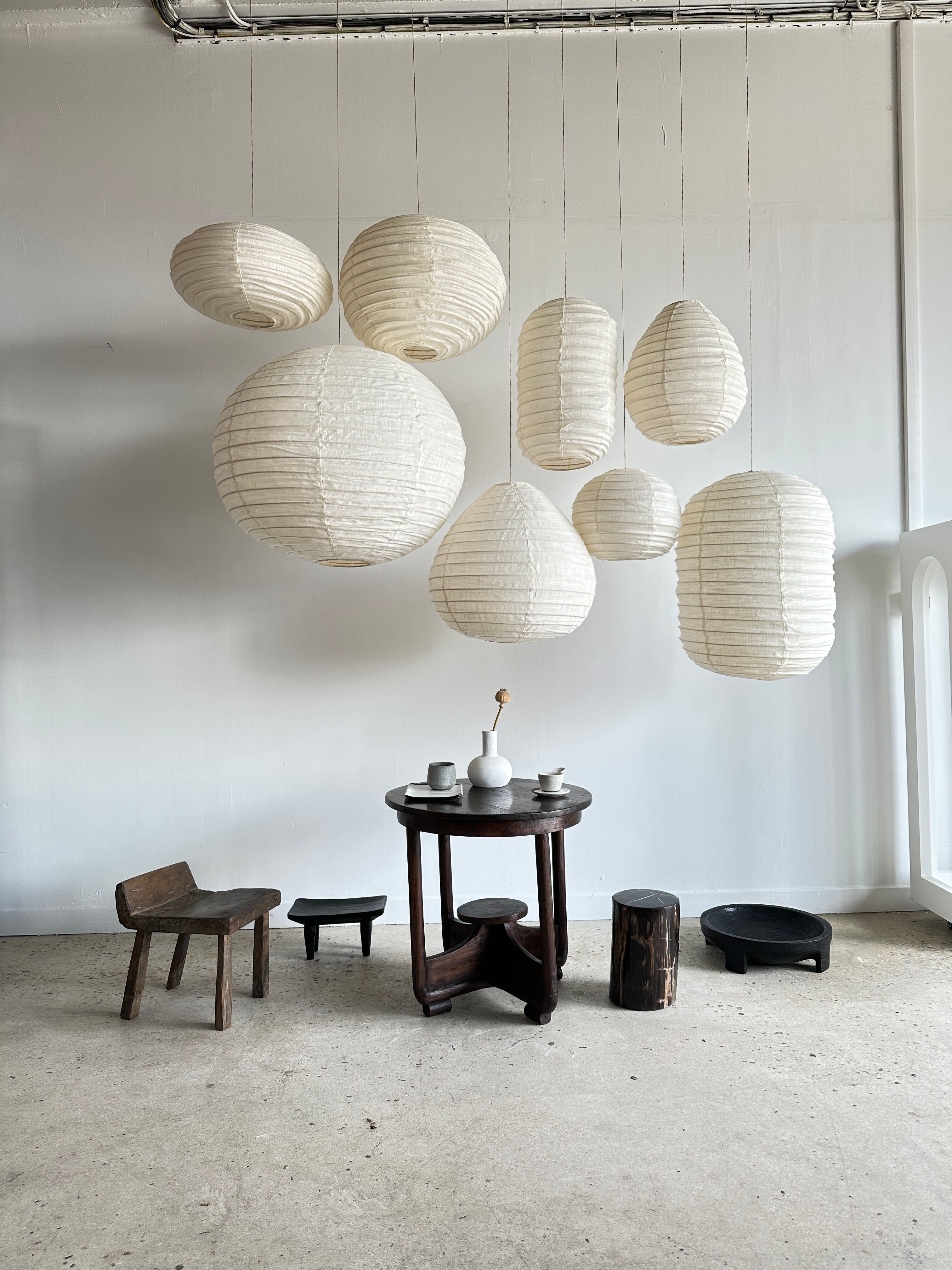 Suspension in rattan and natural japanese linen in the shape of a drop