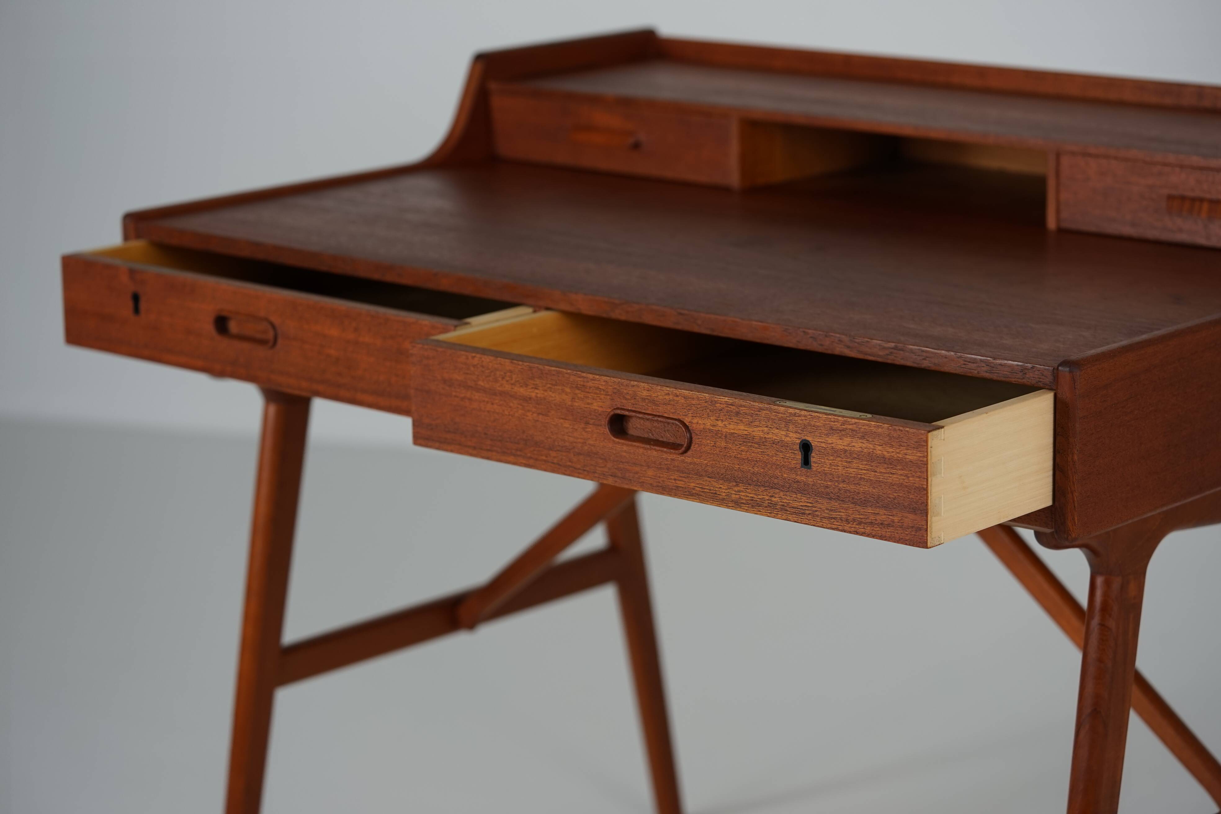 Danish teak desk, Model 64, by Arne Wahl Iversen for Vinde Møbelfabrik, 196