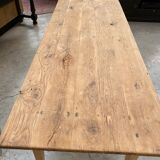 Firm table spindle legs