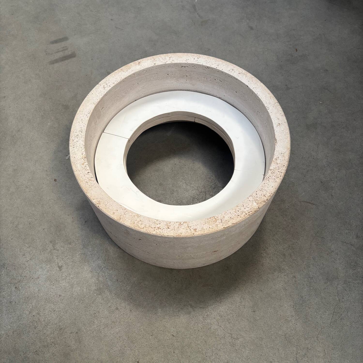 Large travertine round coffee table by Up & Up, Italy 1970s