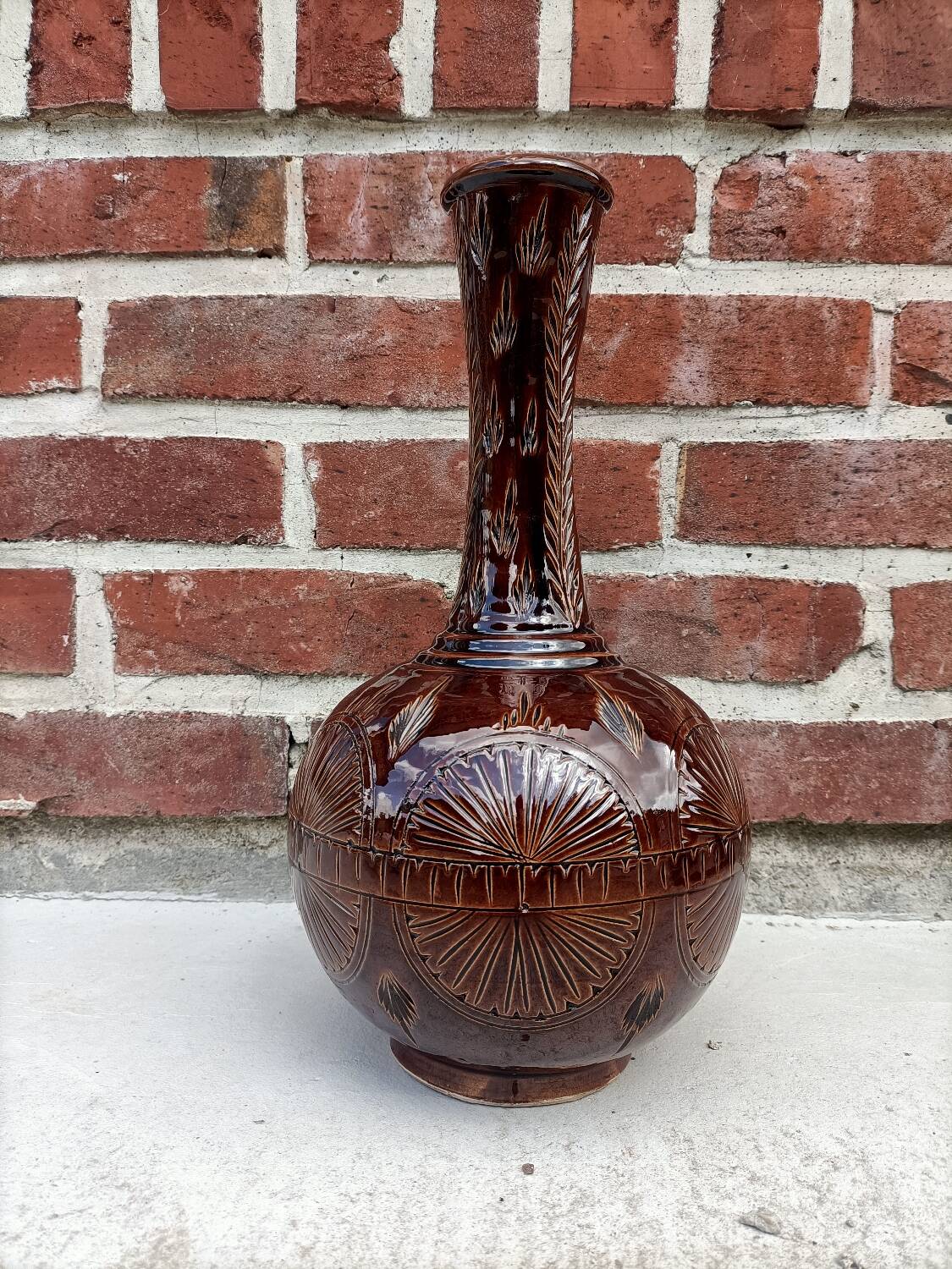 Retro ceramic vase