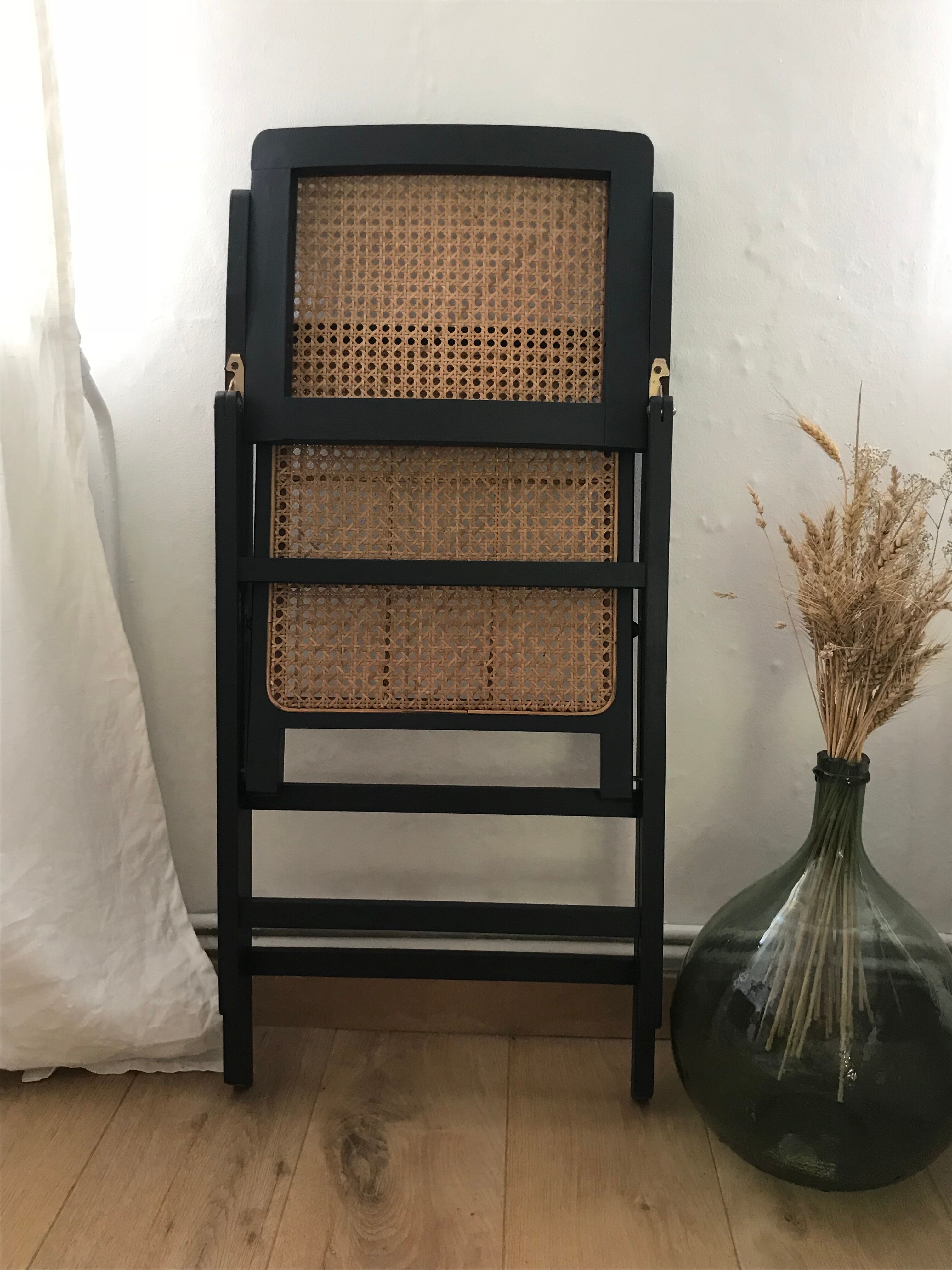 Year folding chair vintage