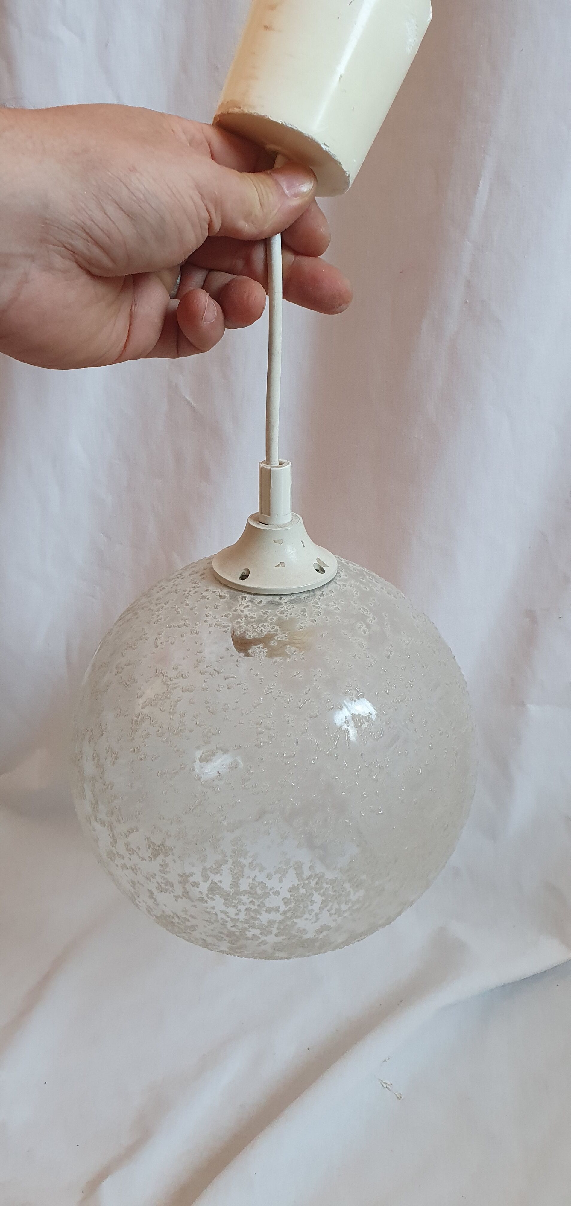 Suspension de 1960, verre granité
