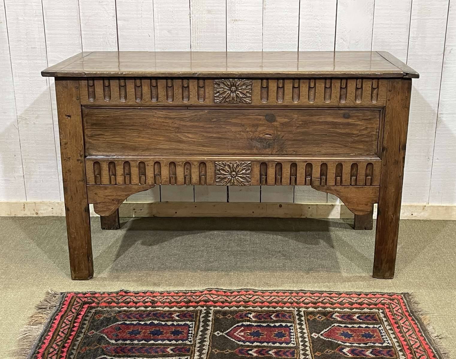 Chest - Oak trunk, 18th century