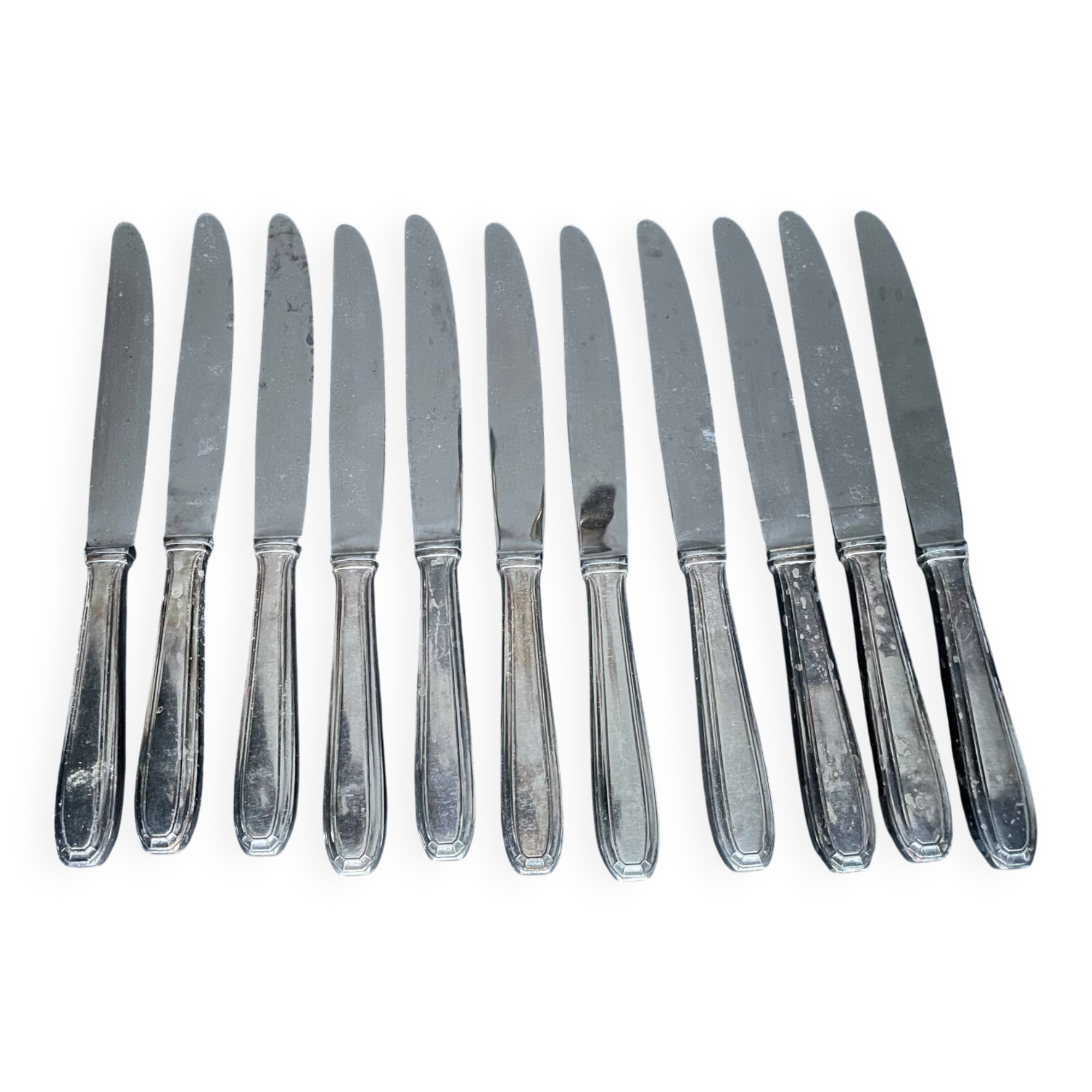11 silver metal knives
