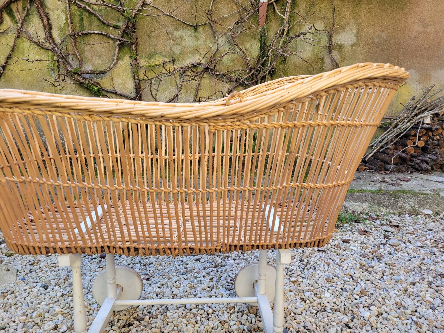 Wicker cradle on wheels, late 19th century
