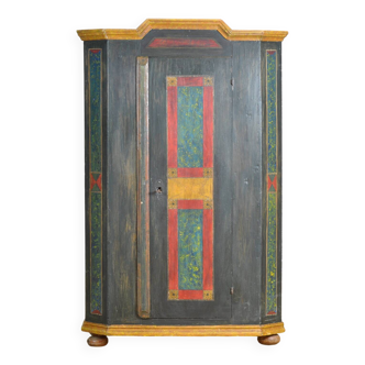 Hand painted Pine Wedding Cabinet, anno 1782