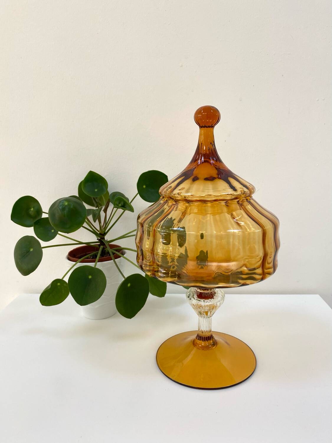 Amber glass dragée dish from Empoli, Italy - 1960s