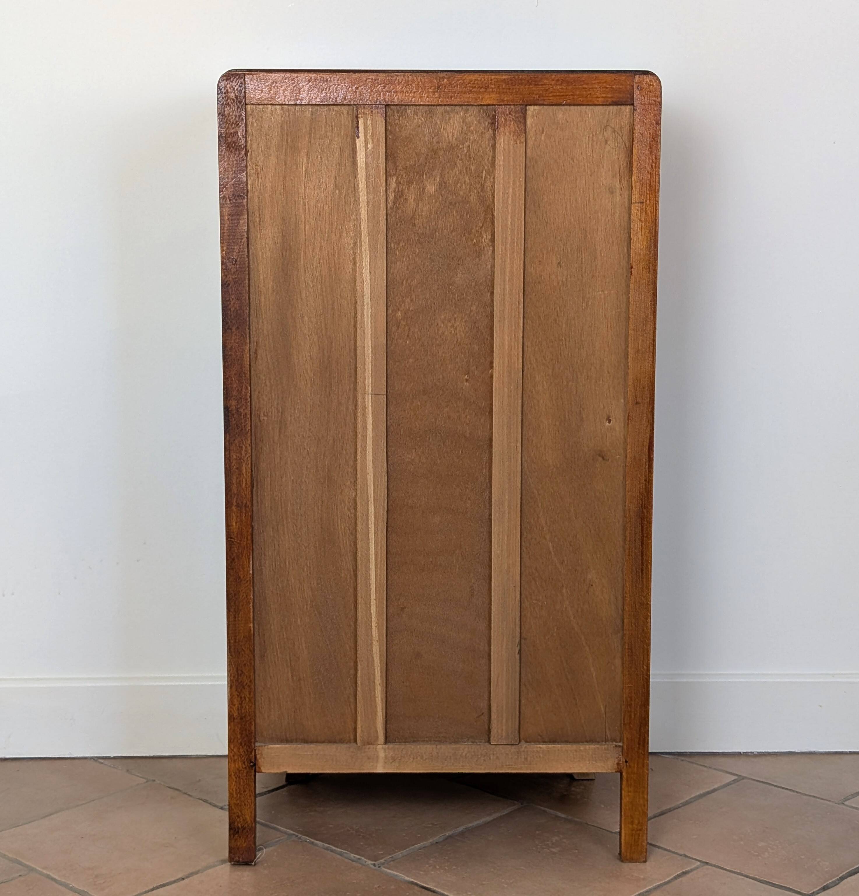 Vintage chest of drawers
