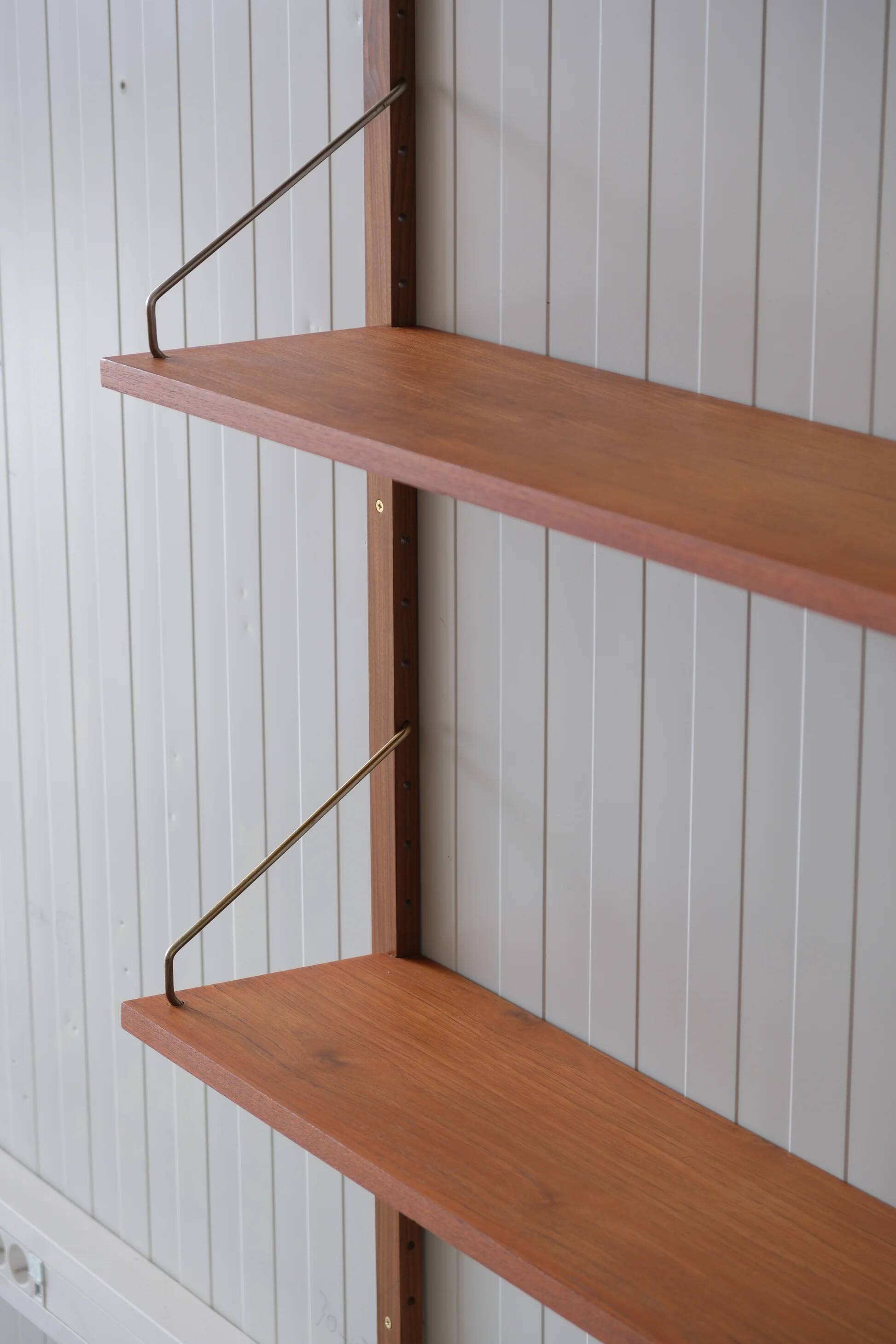 Poul Cadovius Royal Wall System