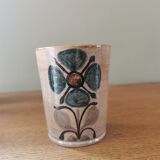Suite of 4 vintage mugs