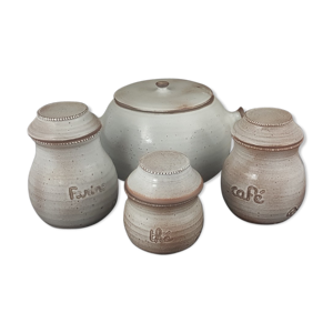 Pots à épices et soupière en