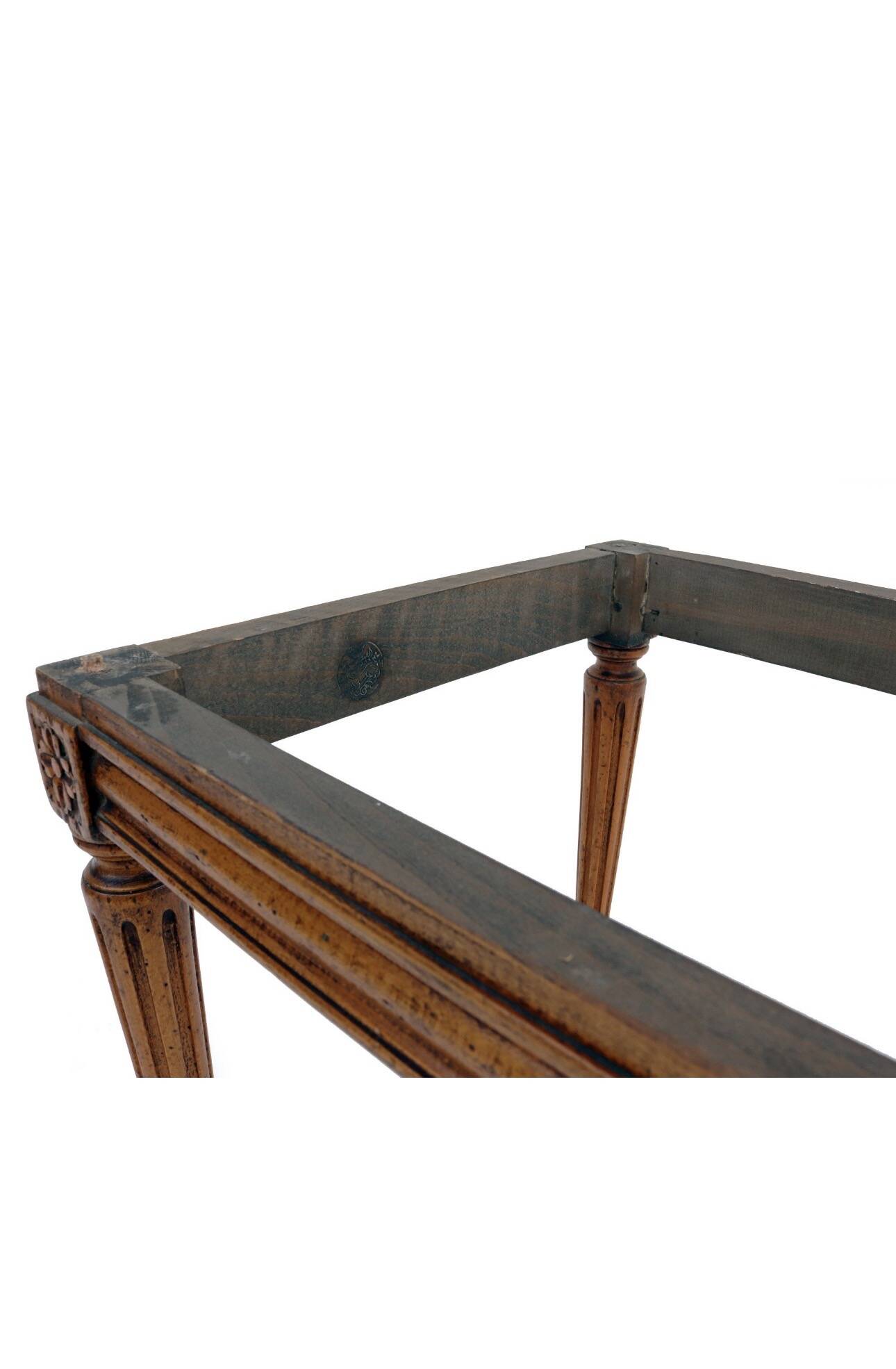 Table basse de style Louis XVI, André MAILFERT (1884-1943)