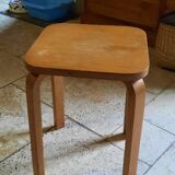 Tabouret en bois en pin