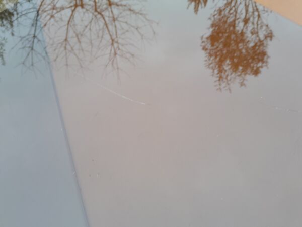 Table basse rectangulaire dorée année 70