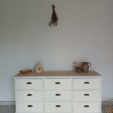 Drawer cabinet
