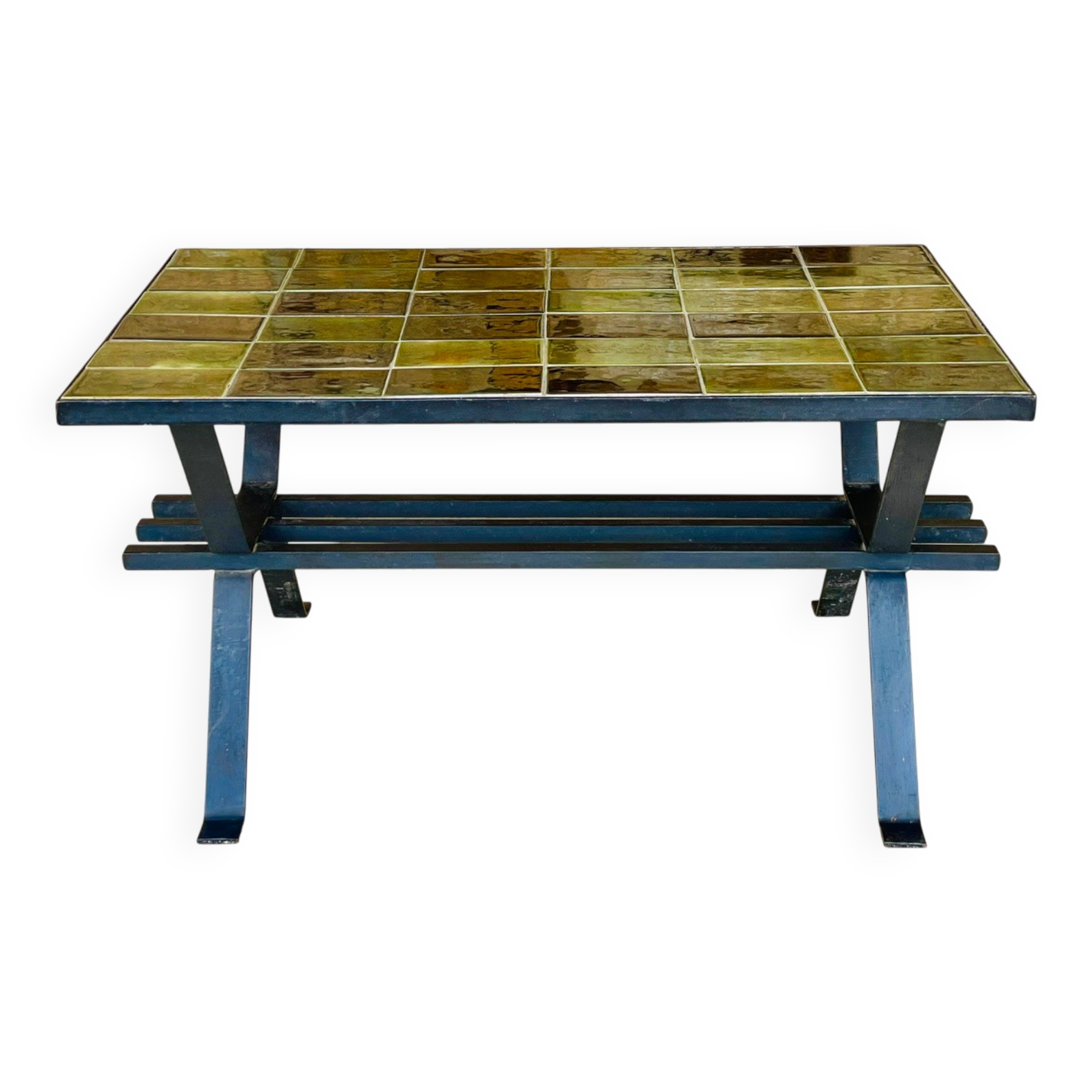 Table basse en céramique avec porte-magazine, circa 1970