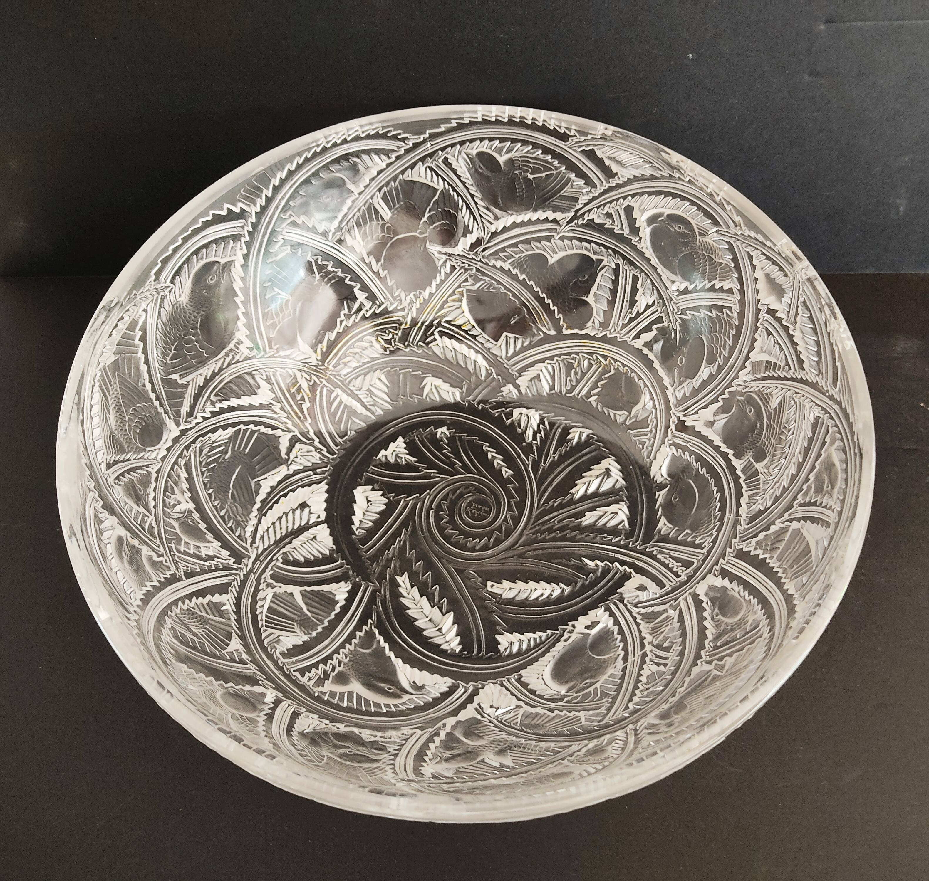 Coupe Lalique pinsons et feuillages signée