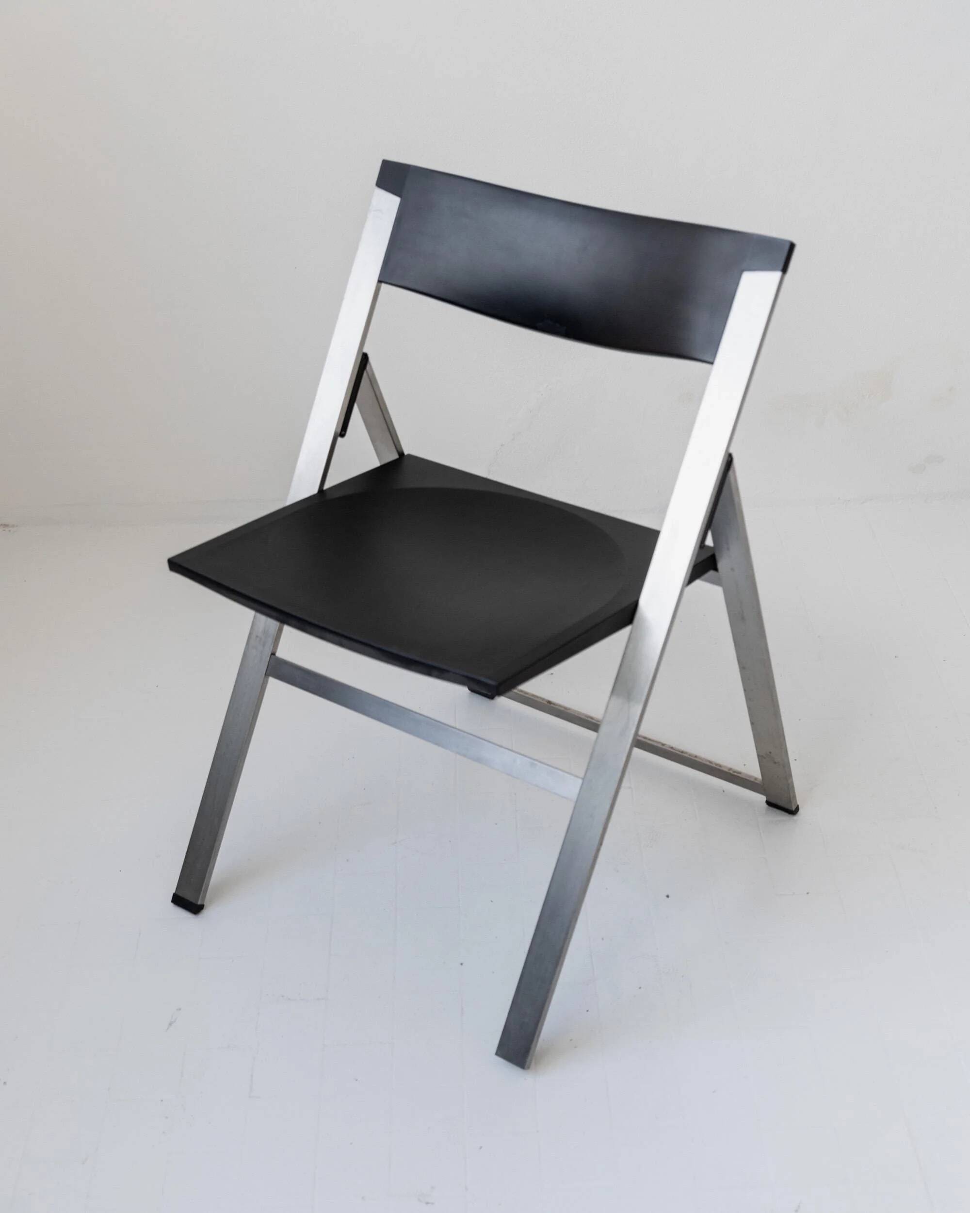Vintage Tecno P08 folding chair from the 1990s, designed by Justus Kolberg.