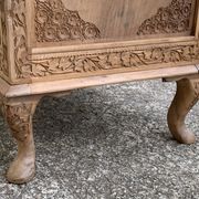 Commode vintage basse Padouk Massif sculpté 1950