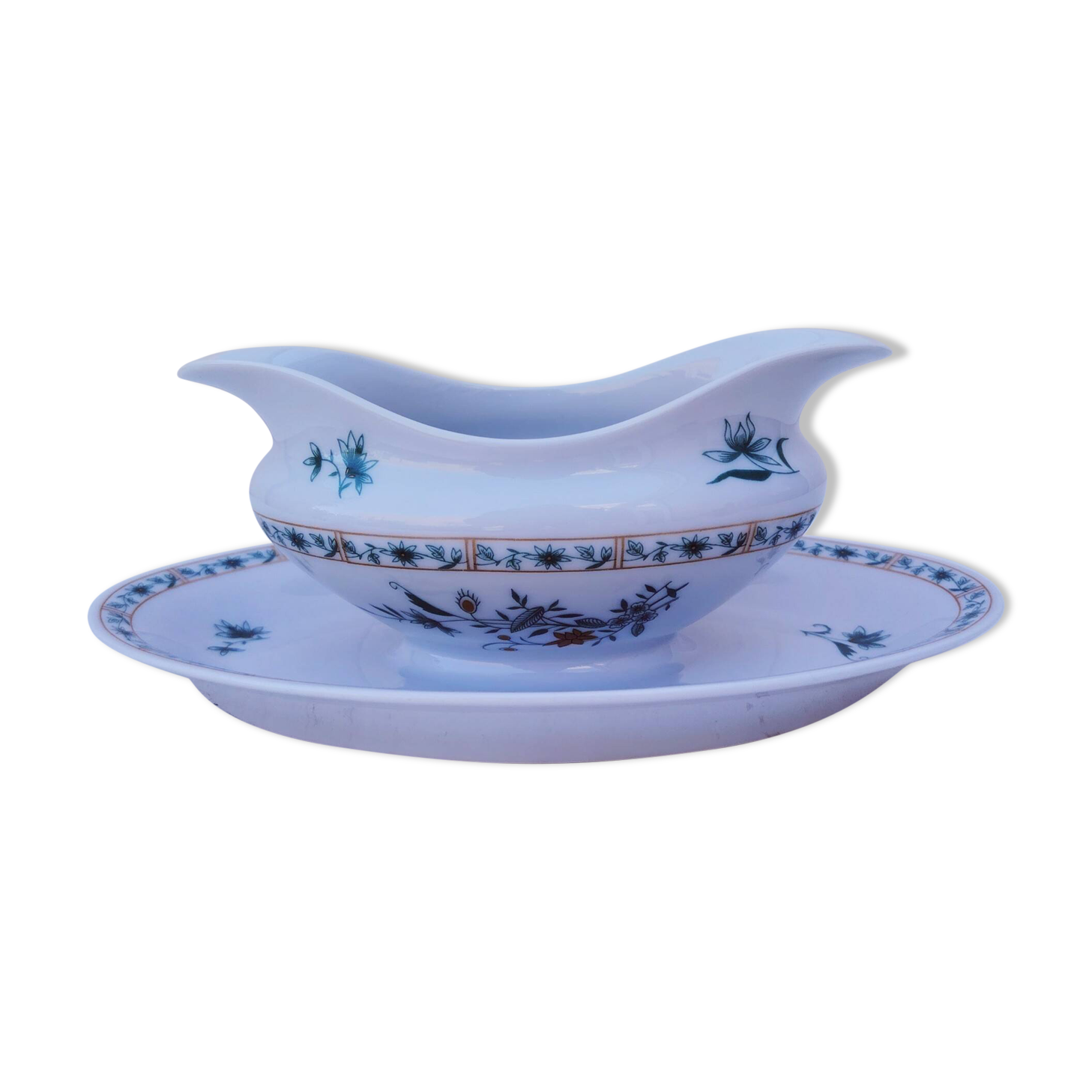 Porcelain sauce boat, Bernardaud, Limoges, Beijing