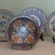 Lot of 10 pieces of vintage Spanish ceramics - Painted hanging crockery