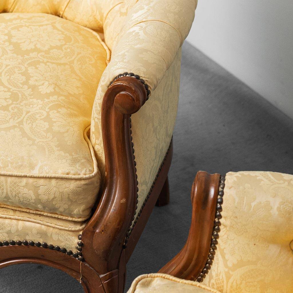 Coppia di poltrone stile luigi filippo legno tessuto giallo xix