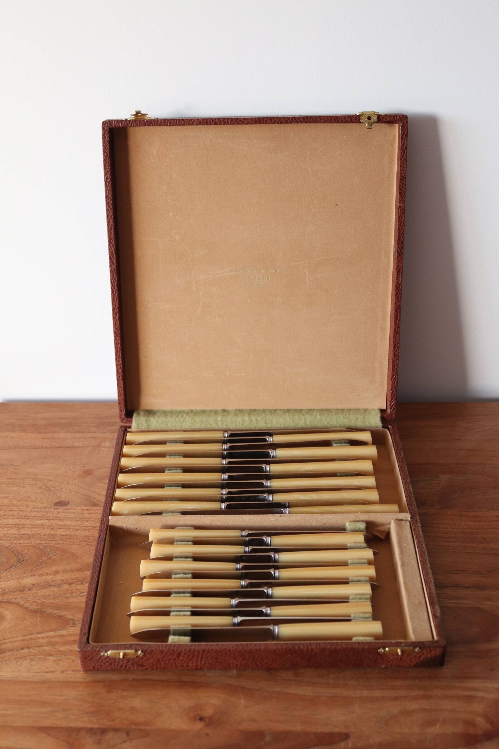 Box of 24 A. Gaudin Marseille knives