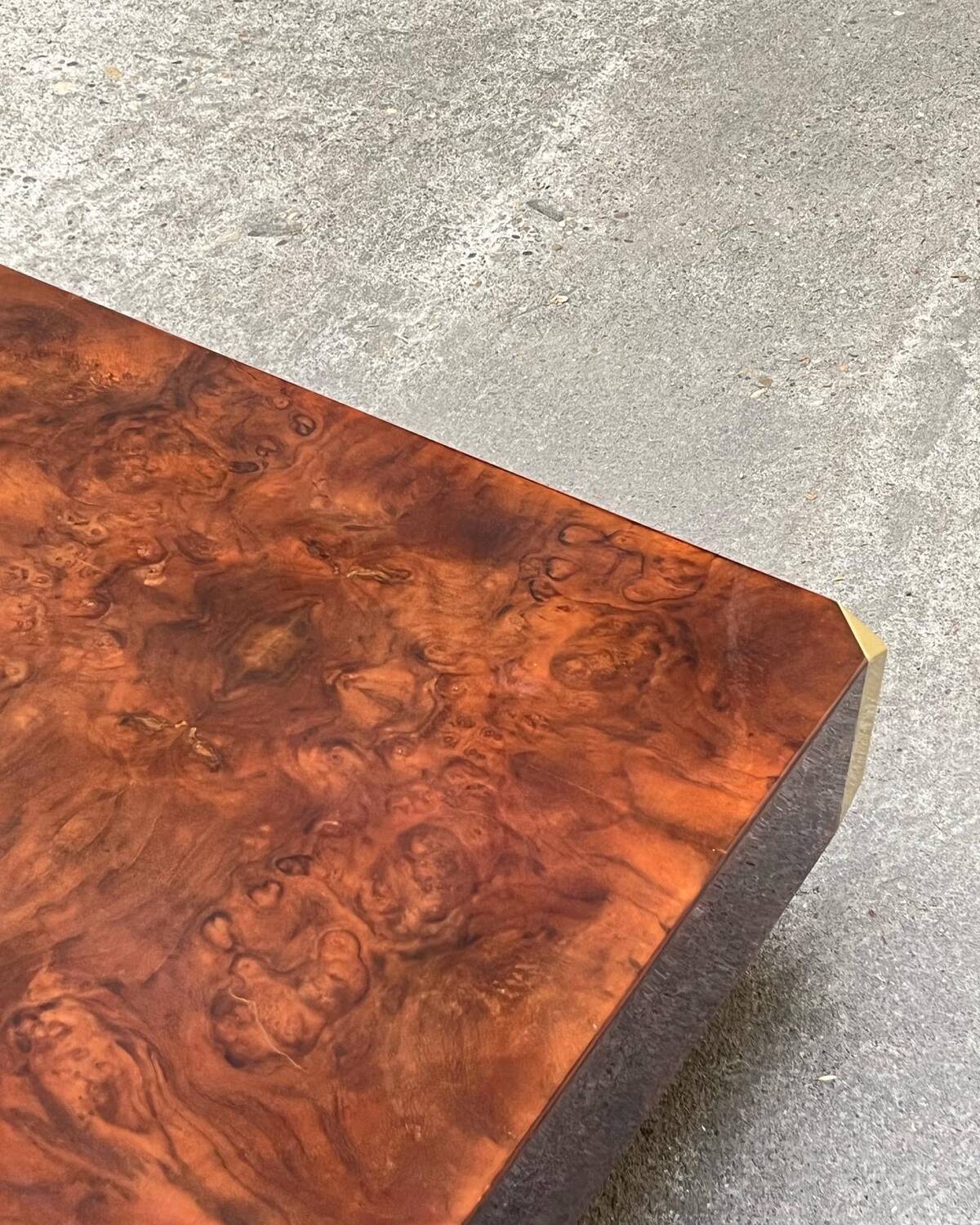 Willy RIZZO table in Mario Sabot burl veneer 1970