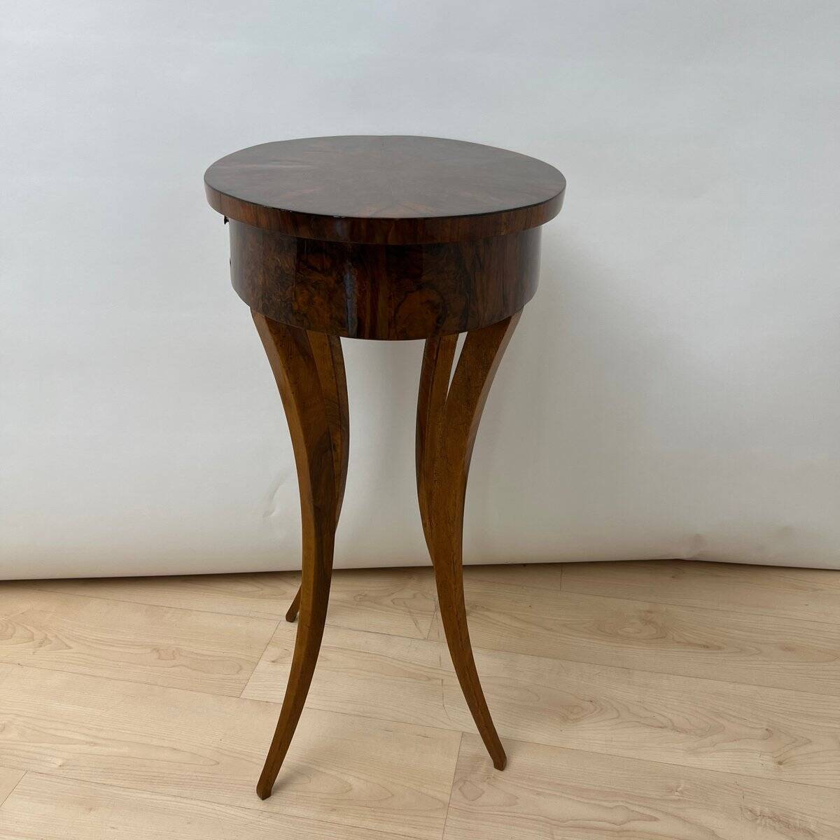 Oval Biedermeier Side Table with Drawer in Walnut Veneer, South Germany, 1820