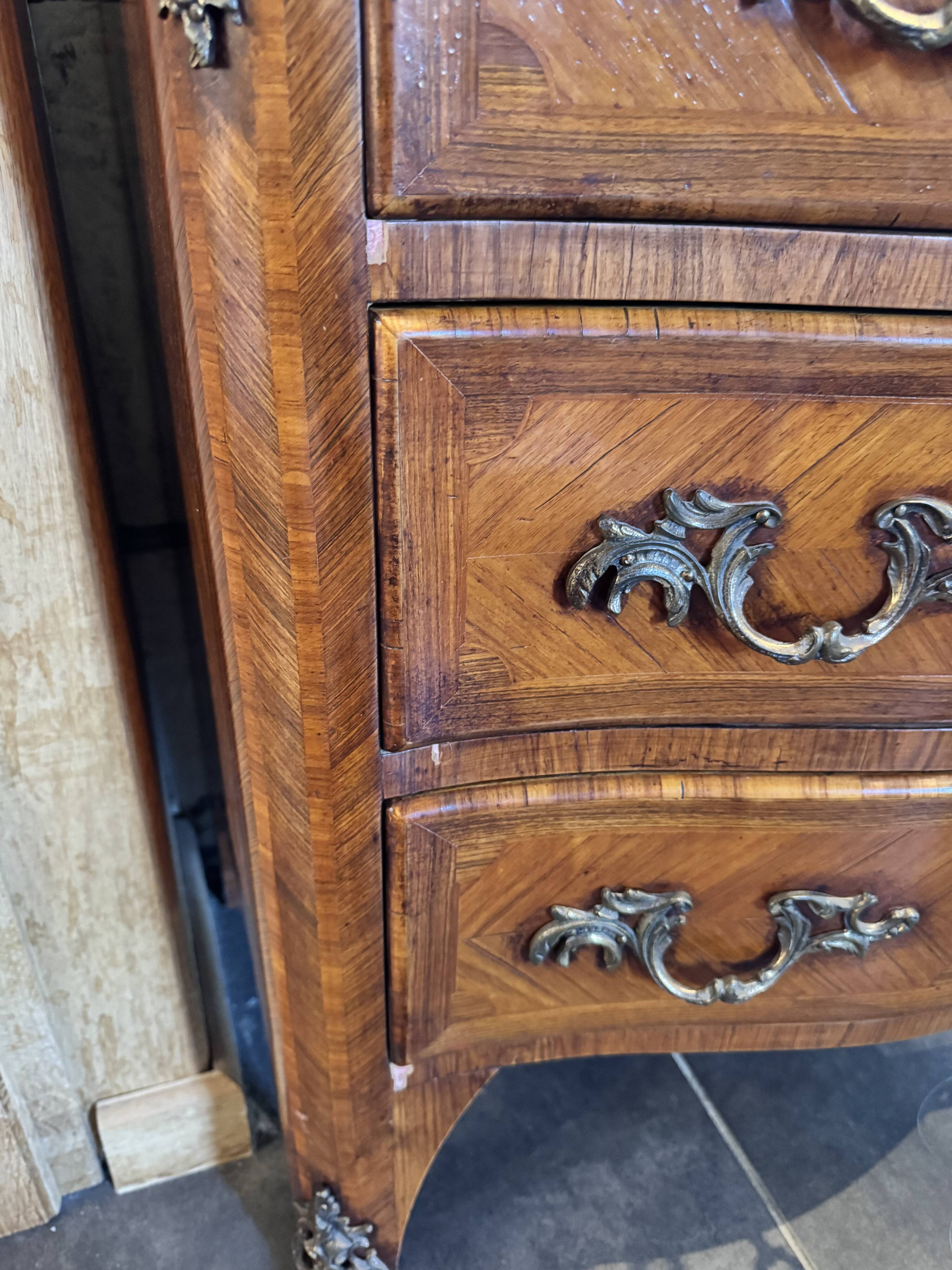Small Louis XV Transition jump commode, Breccia marble, 79 cm