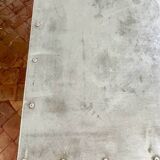 Table industrielle en fer