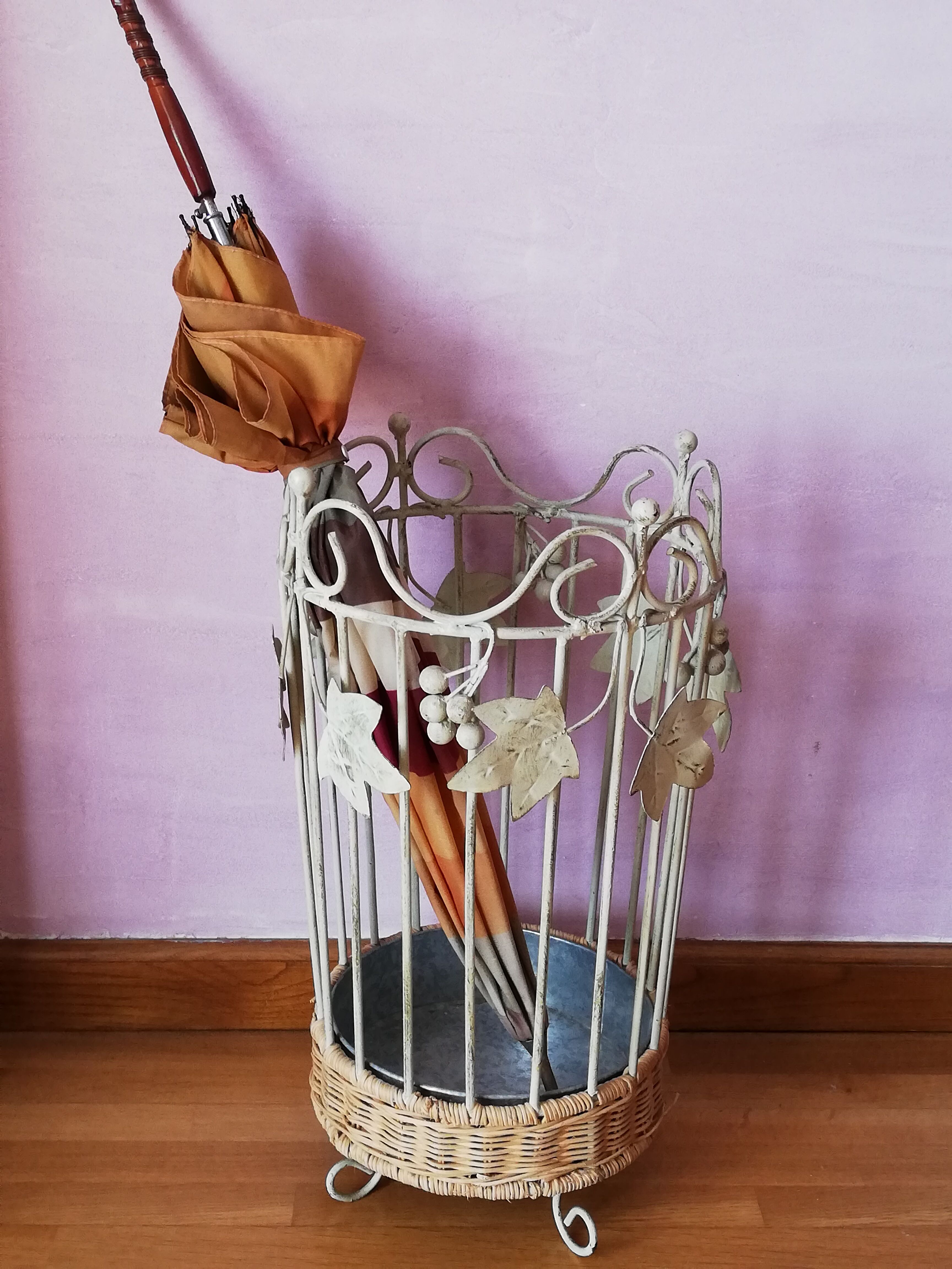 Vintage umbrella holder