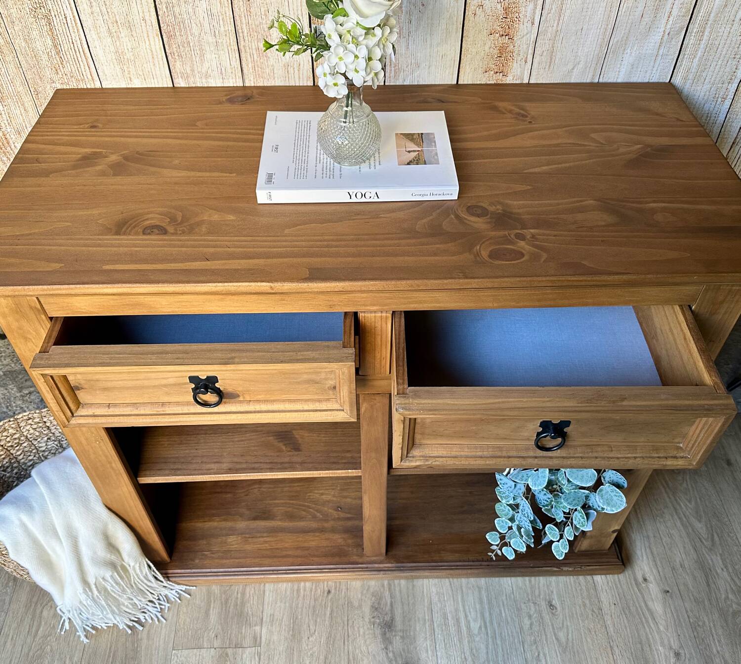 Buffet en bois massif