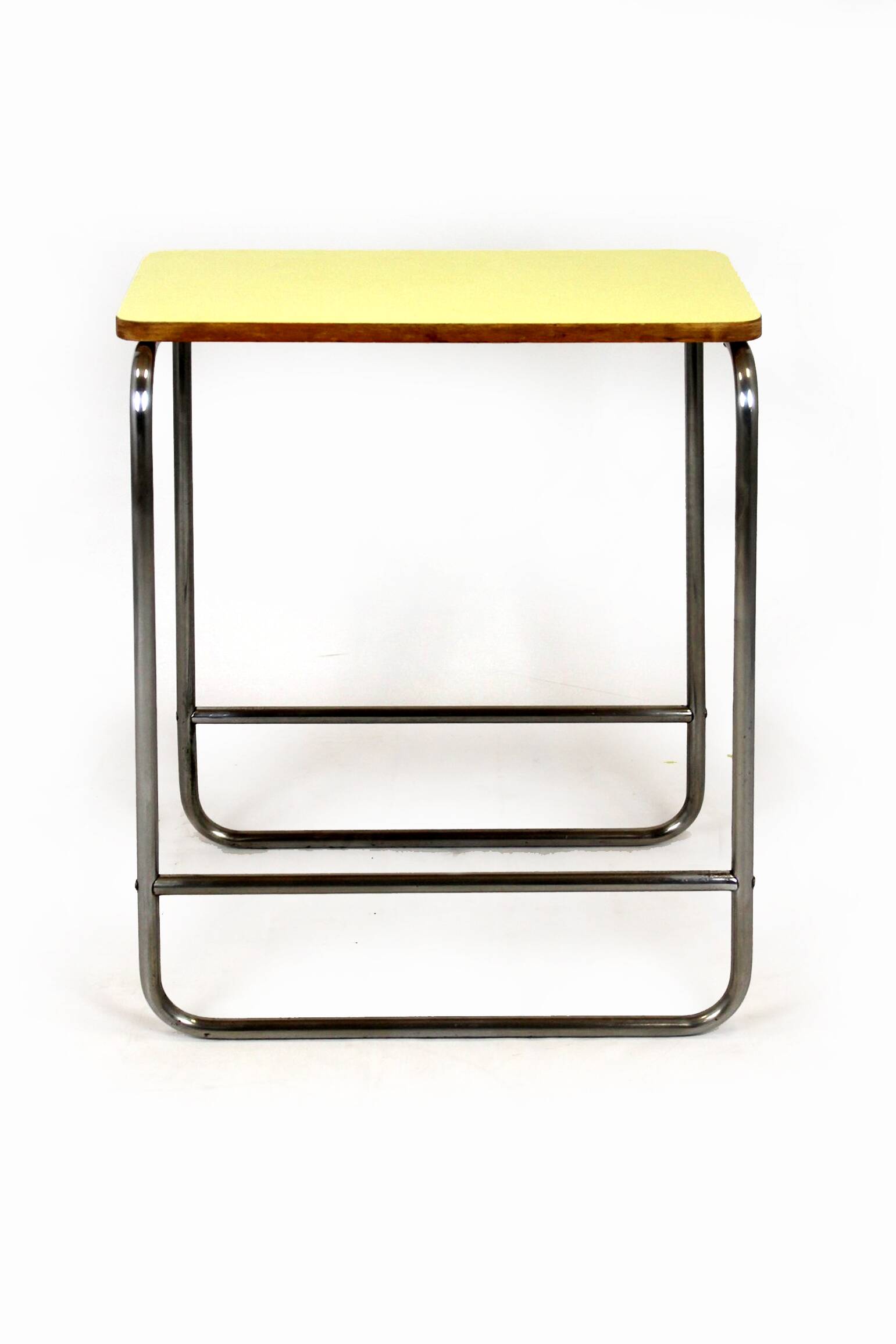 Table d'appoint Bauhaus en acier tubulaire, Tchécoslovaquie, années 1940