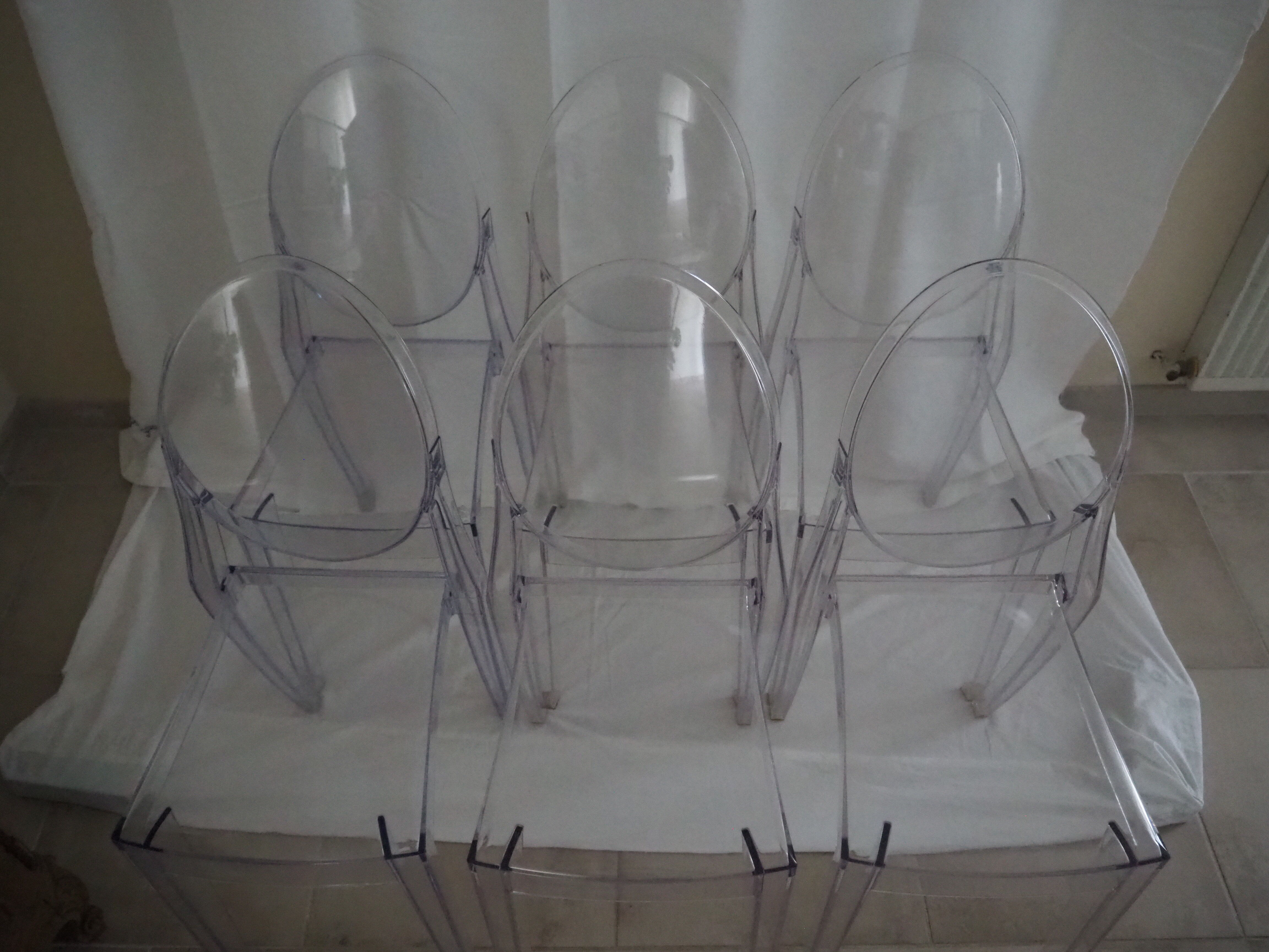 Pair of stackable chairs Victoria Ghost by Philippe Starck, Kartell