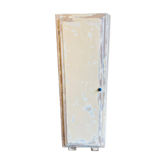 Armoire parisienne