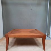 Table basse carrée en bois de plaquage