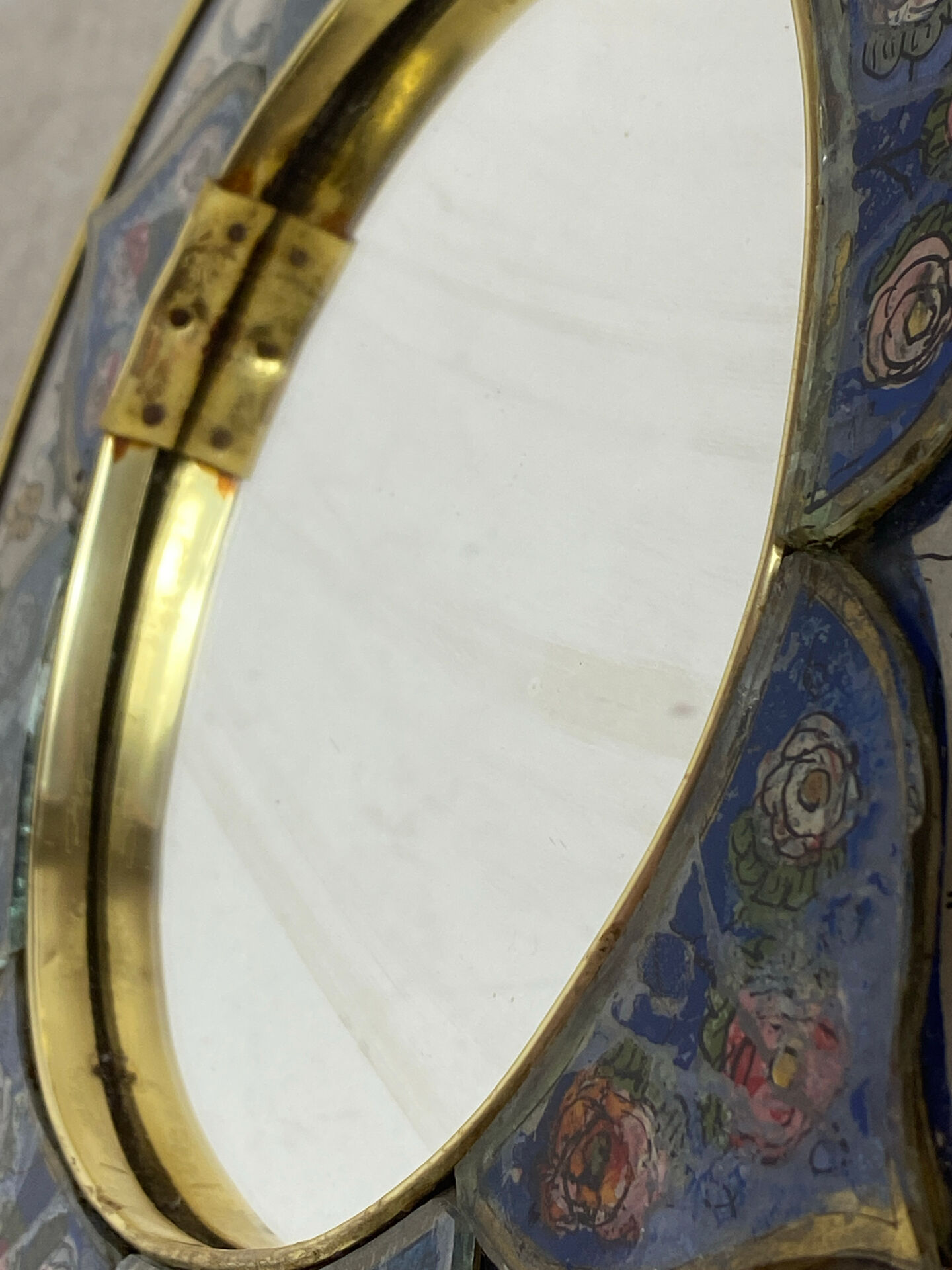 Miroir en bois peint et verre