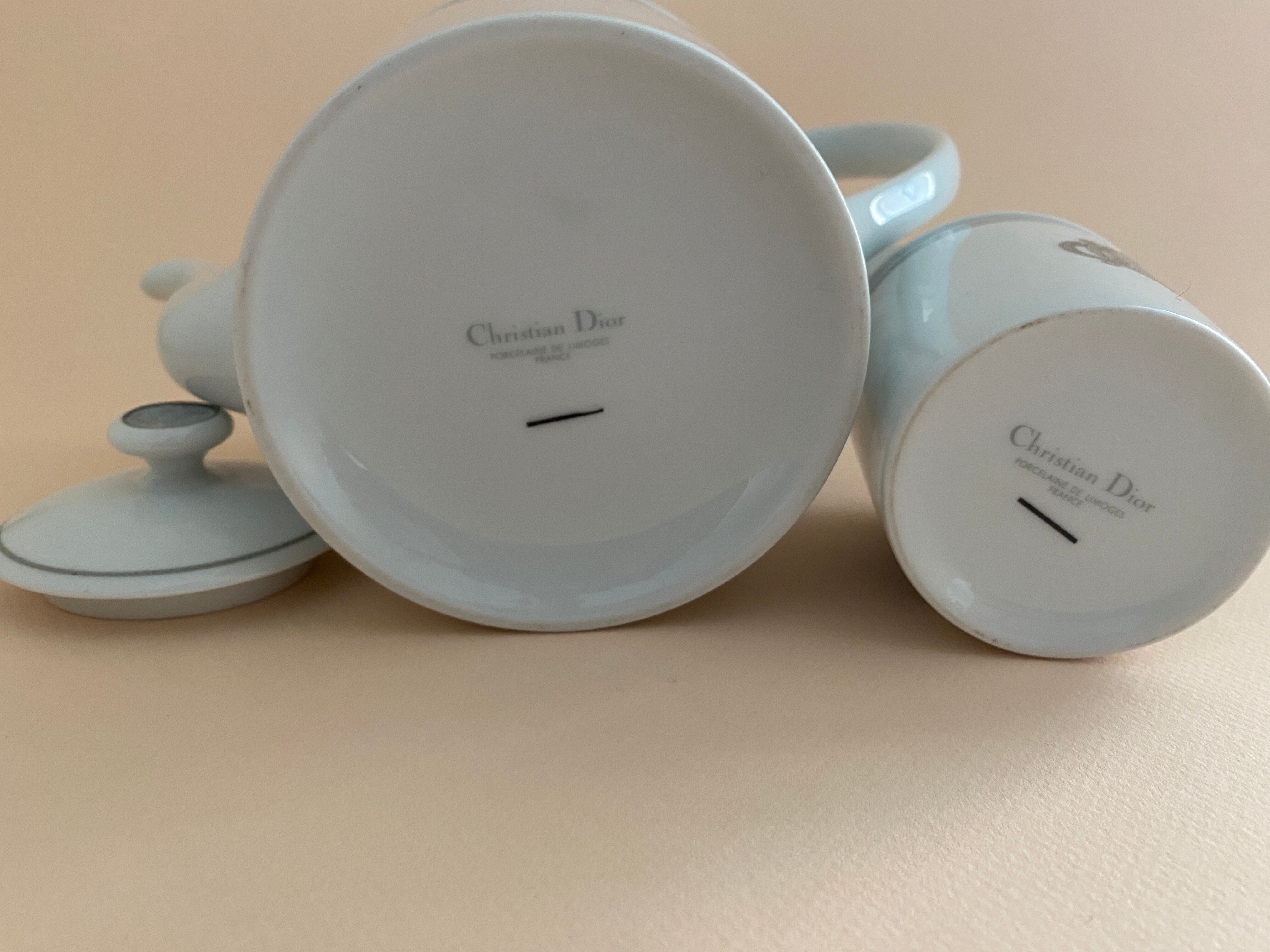Théière et pot à lait Dior